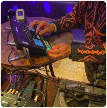 djをしている様子